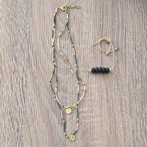 💫 Gold and Green Beaded Necklace and Bracelet Set